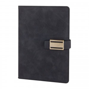 AKINCI SİYAH TARİHSİZ DEFTER (15X21 CM)